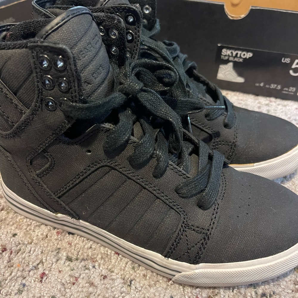 Black Sky top Supras Tuf Black size 5